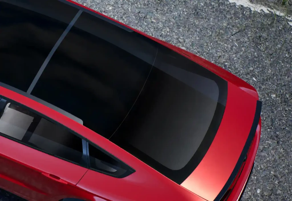 S-LEC™ Wide Gradient Film that gives an advanced privacy design to the rear glass on a car